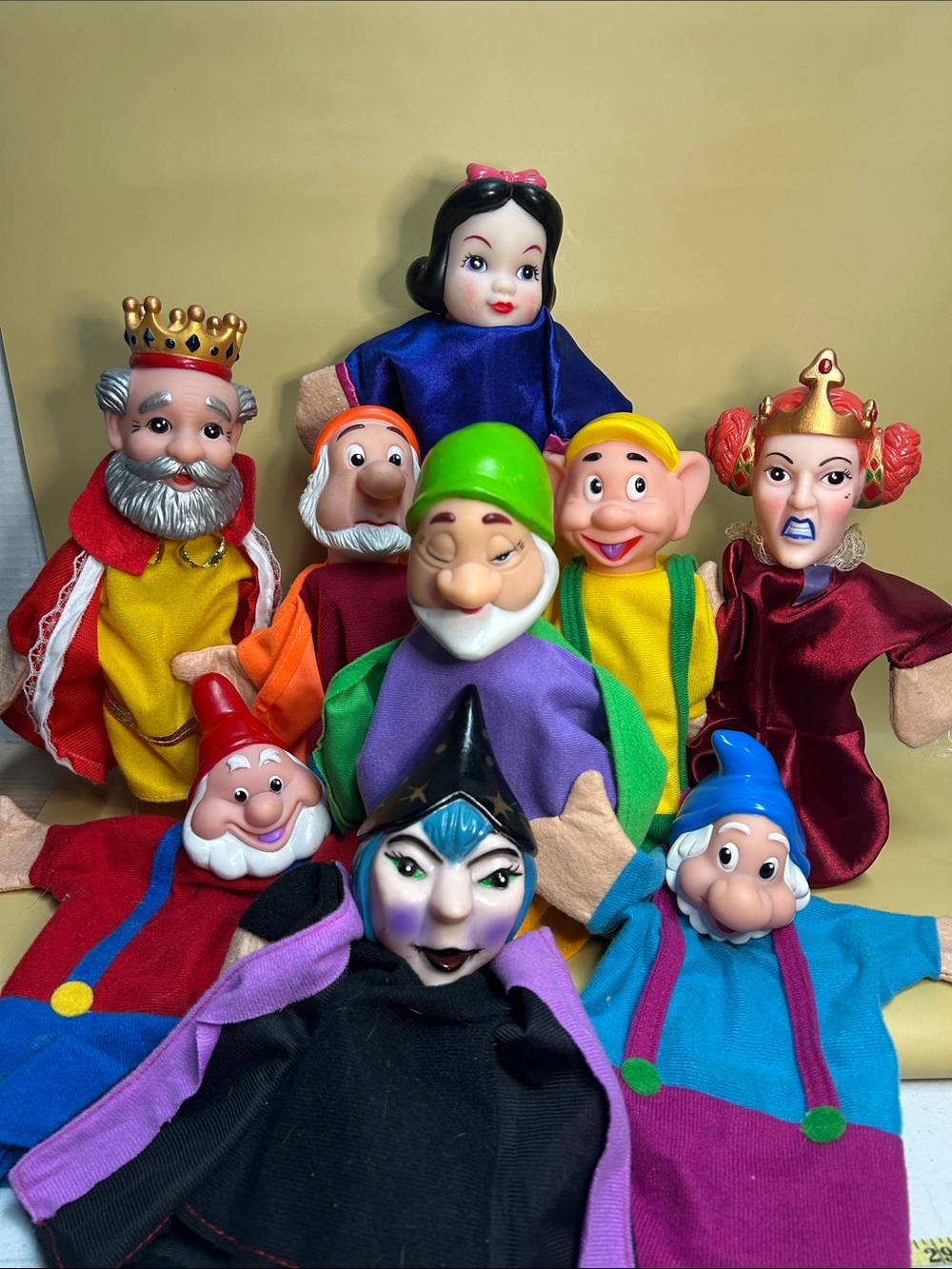 Classic Snow White Hand Puppet Set of 9 pcs